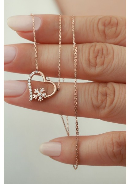 925 Ayar Gold Gümüş Kalpli Kartanesi Kolye fiyatları