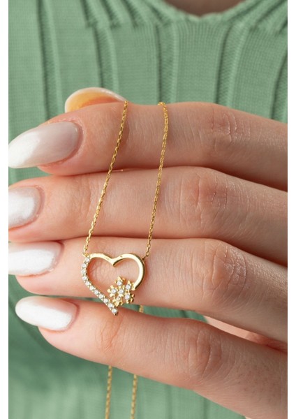 925 Ayar Gold Gümüş Kalpli Kartanesi Kolye modelleri