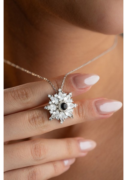 925 Ayar Gümüş 100 Dilde Seviyor Lotus Kolye fiyatları