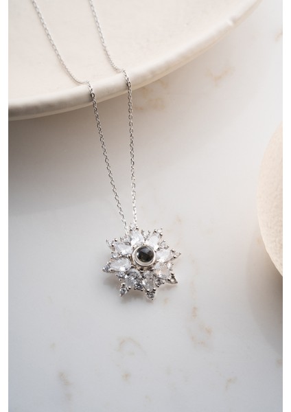 925 Ayar Gümüş 100 Dilde Seviyor Lotus Kolye fırsatları