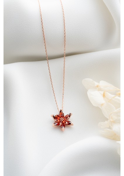 925 Ayar Gümüş Kırmızı Lotus Çiçeği Kolye