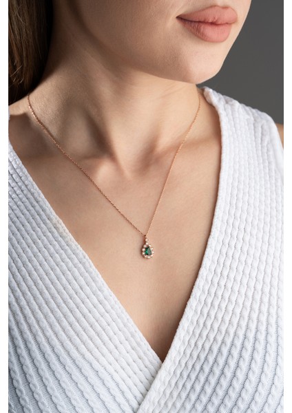 925 Ayar Gümüş Zümrüt Yeşili Damla Kolye fırsatları