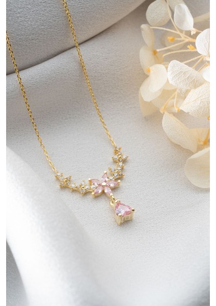 925 Ayar Gümüş Damla Taşlı Çiçek Kolye fırsatları