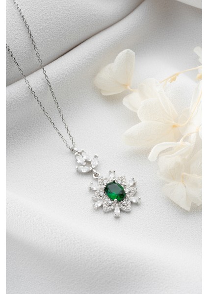 925 Ayar Gümüş Elmas Montür Zirkon Taşlı Kolye fırsatları