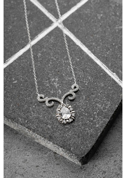 925 Ayar Zümrüt Model Kolye fırsatları