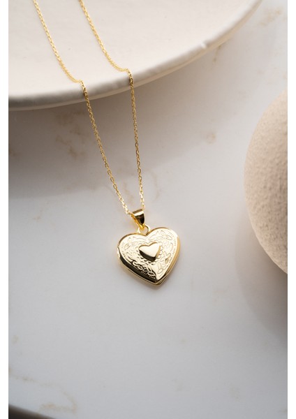 925 Ayar Gümüş Desenli Kapaklı Kalp Kolye fırsatları