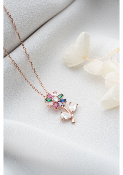 925 Ayar Gümüş Renkli Çiçek Kolye fırsatları