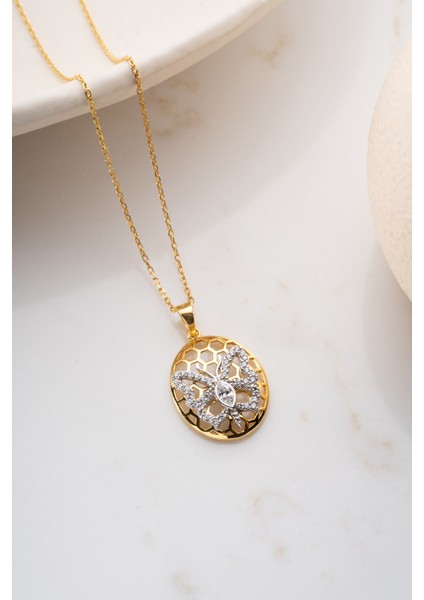 925 Ayar Gümüş Petekteki Kelebek Kolye fırsatları