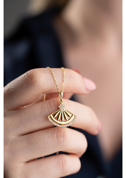 925 Ayar Gümüş Işıklı Kutuda Trende Model Kolye fiyatları