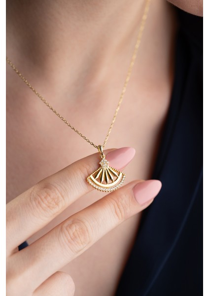 925 Ayar Gümüş Işıklı Kutuda Trende Model Kolye modelleri