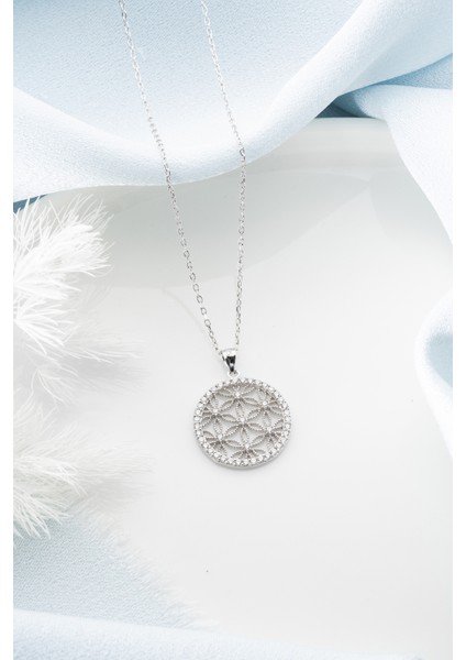 925 Ayar Gümüş Yaşam Çiçeği Kolye fırsatları