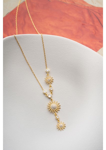 925 Ayar Gümüş Akışlı Güneş Kolye fırsatları