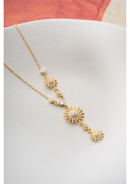 925 Ayar Gümüş Akışlı Güneş Kolye indirimleri