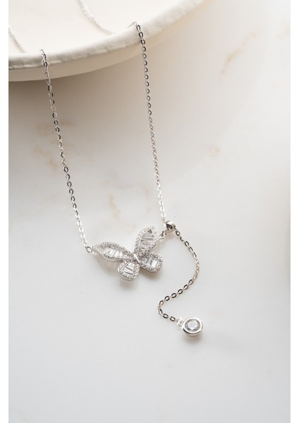 925 Ayar Gümüş Baget Taşlı Kelebek Kolye fırsatları