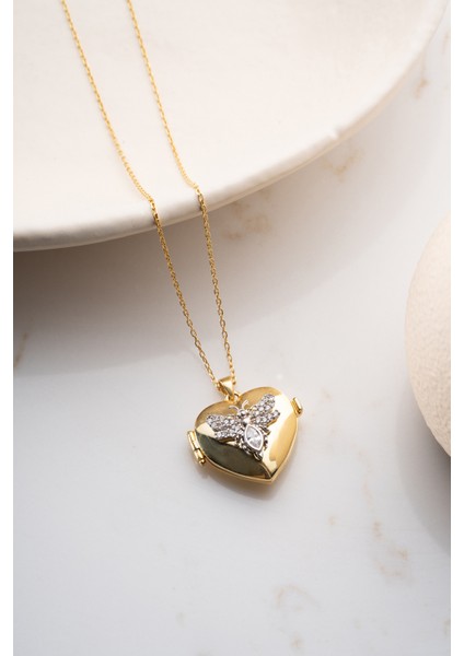 925 Ayar Gümüş Resimlik Kalpli Kelebekli Kolye fırsatları