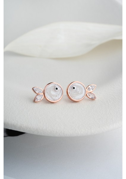 925 Ayar Gümüş Beyaz Mineli Balık Küpe fırsatları