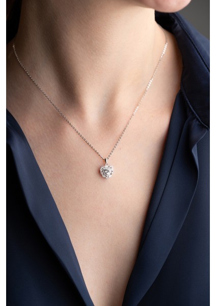 925 Ayar Gümüş Baget Detay Zirkon Taşlı Kalp Kolye indirimleri