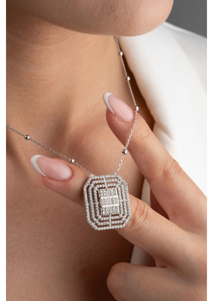 925 Ayar Gümüş Baget Taşlı Kolye fiyatları