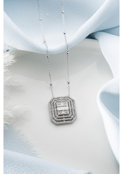 925 Ayar Gümüş Baget Taşlı Kolye indirimleri