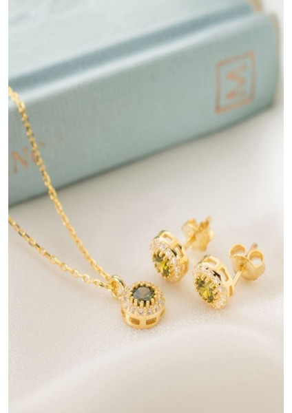 925 Ayar Gümüş Ağustos Ayı Doğum Taşı ( Peridot ) Kolye - Küpe Seti fiyatları