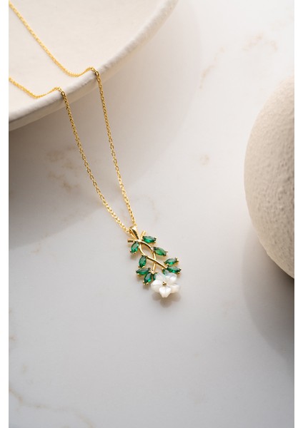 925 Ayar Gümüş Manolya Çiçeği Kolye indirimleri