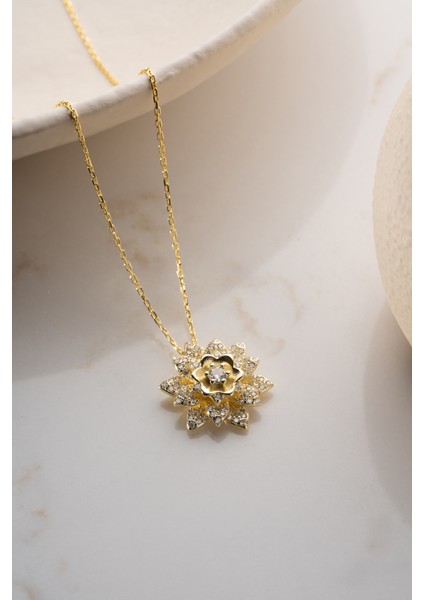 925 Ayar Gümüş Lotus Çiçeği Kolye fırsatları