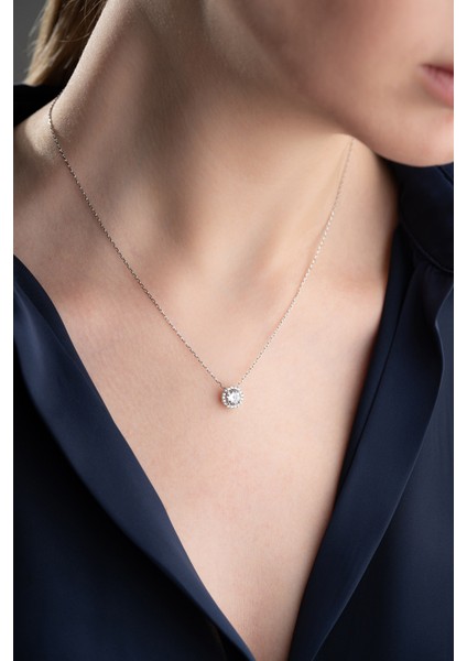 925 Ayar Gümüş Pırlanta Model Tektaş Kolye