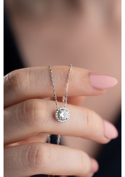 925 Ayar Gümüş Pırlanta Model Tektaş Kolye modelleri