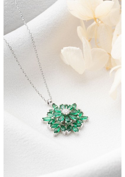 925 Ayar Gümüş Dönen Büyük Lotus Çiçeği Kolye fırsatları