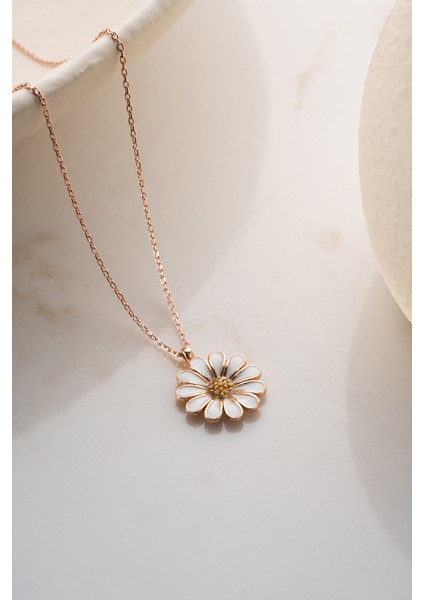 925 Ayar Gümüş Papatya Kolye fırsatları