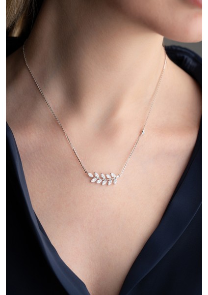 925 Ayar Gümüş Yaprak Moldel Kolye