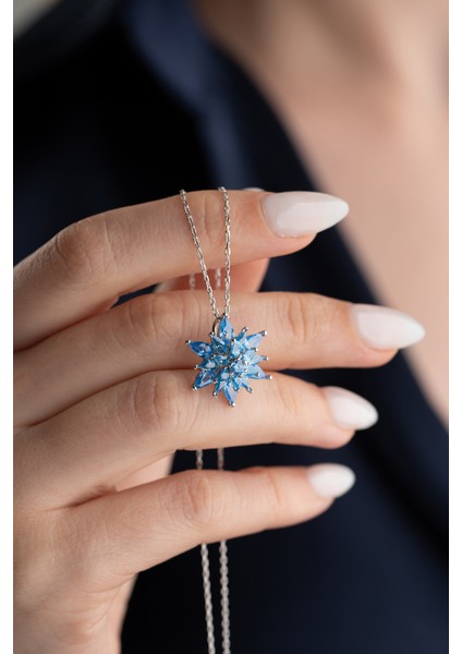 925 Ayar Gümüş Aqua Taşlı Buzlu Lotus Kolye fiyatları