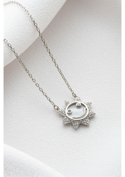 925 Ayar Gümüş Güneş Kolye