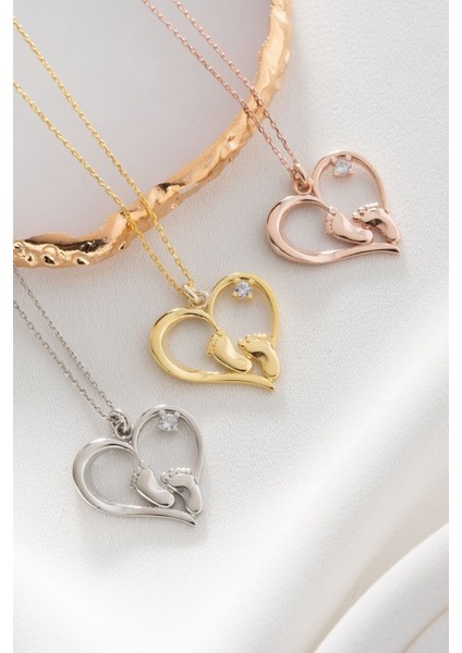 925 Ayar Gümüş Kalpli Ayak Izi Kolye fiyatları