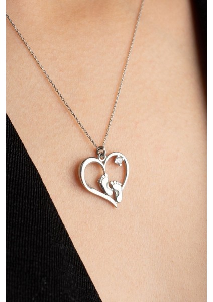 925 Ayar Gümüş Kalpli Ayak Izi Kolye modelleri