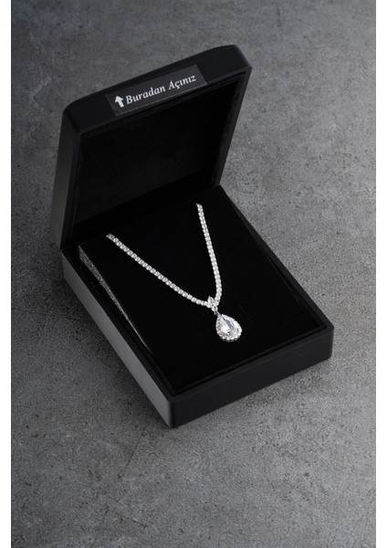 925 Ayar Gümüş Işıklı Kutuda Suyolu Damla Model Kolye