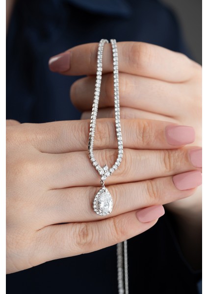 925 Ayar Gümüş Işıklı Kutuda Suyolu Damla Model Kolye