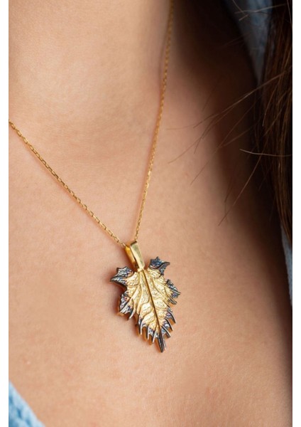 925 Ayar Gümüş Açılan Isimli Çınar Yaprağı Kolye modelleri