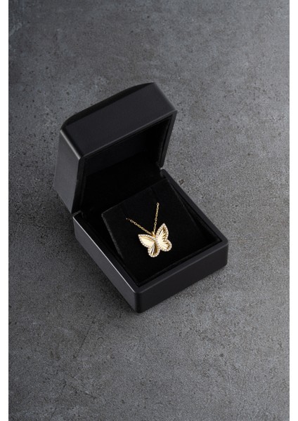 925 Ayar Gümüş Işıklı Kutuda Kelebek Model Kolye