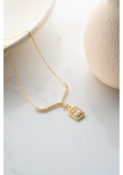 925 Ayar Işıklı Kutuda Baget Gold Kolye modelleri