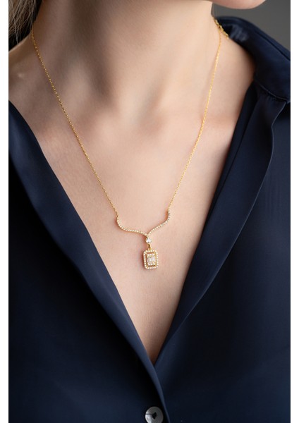 925 Ayar Işıklı Kutuda Baget Gold Kolye fırsatları