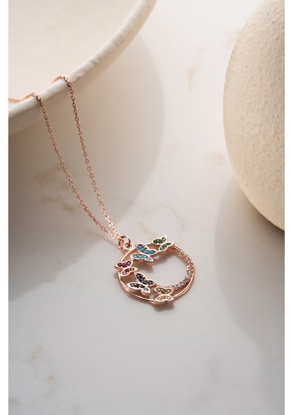 925 Ayar Gümüş Işıklı Kutuda Kelebek Kolye Kolye indirimleri