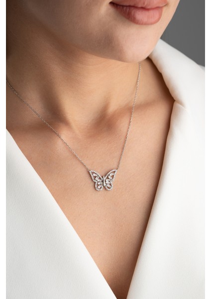 925 Ayar Gümüş Işıklı Kutuda Bagetli Kelebek Kolye fiyatları