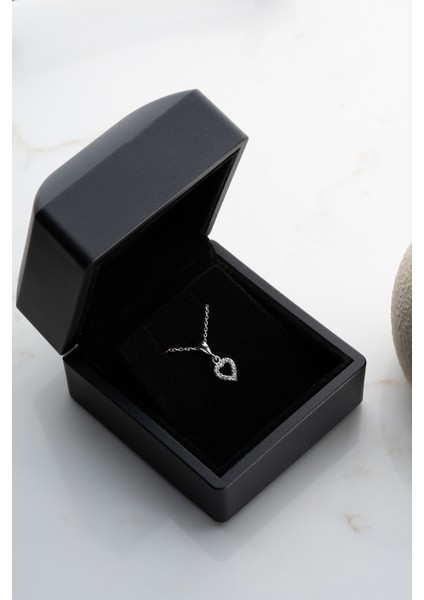 925 Ayar Gümüş Işıklı Kutuda Kalp Kolye