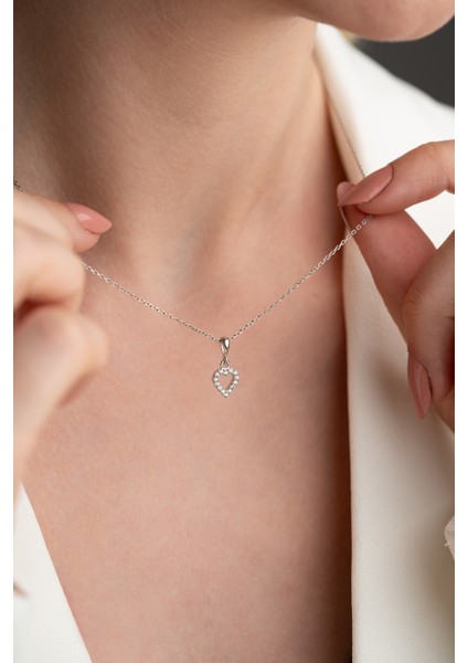 925 Ayar Gümüş Işıklı Kutuda Kalp Kolye fırsatları