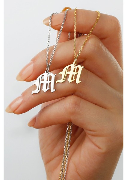 925 Ayar Gümüş Kişiye Özel Eski Ingiliz Harfli Kolye fiyatları