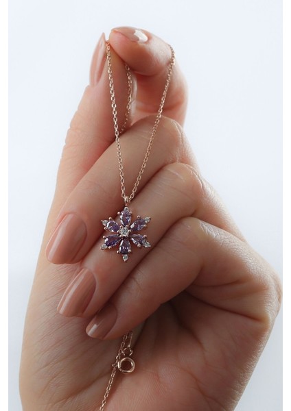 925 Ayar Gümüş Lotus Çiçeği Kolye fırsatları