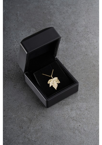 925 Ayar Gümüş Işıklı Kutuda Çınar Yaparğı Kolye