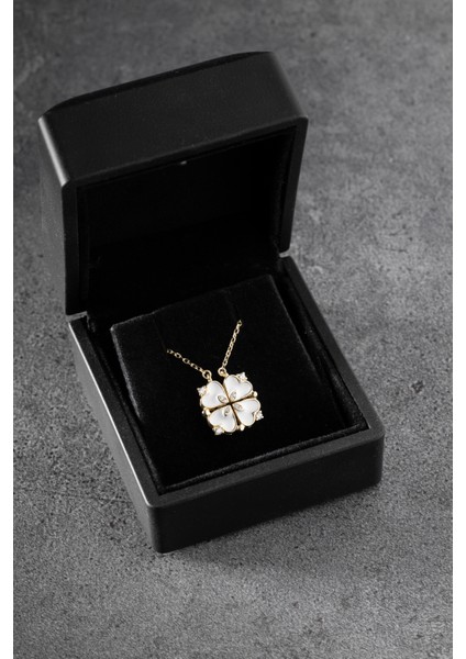 925 Ayar Gümüş Işıklı Kutuda Mıknatıslı Yonca Kolye