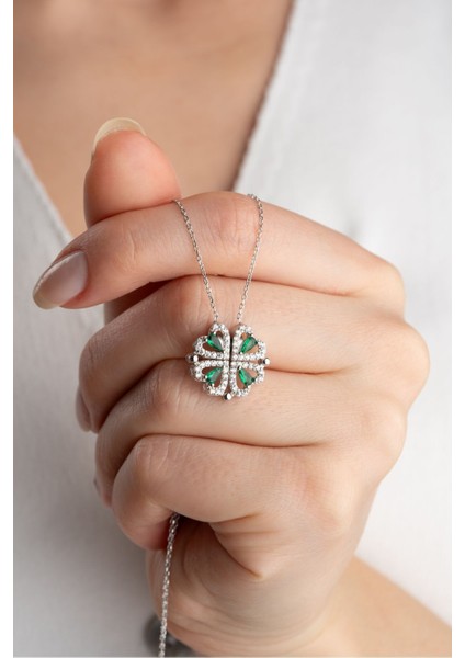 925 Ayar Gümüş Işıklı Kutu Mıknatıslı Zümrüt Yeşili Yonca Kolye fiyatları